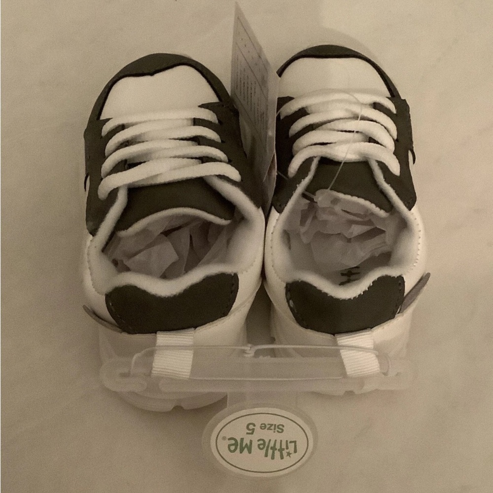 Boys Sneakers Size 5 Little Me Grey White Shoes - Picture 5 of 7
